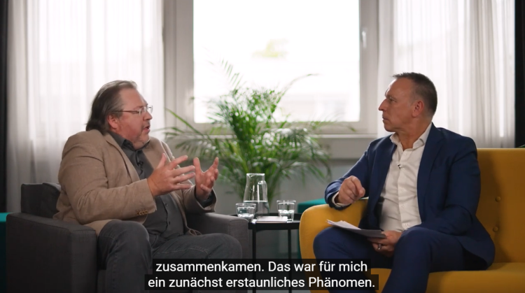 Dr. Matthias Pöhlmann und Tobias Ranzinger im Gespräch zum Thema "Esoterisch - Staatsfeindlich - Weiblich?"