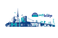 Logo Youthbridge mit Skyline in Blau und Türkis