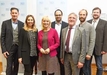 Staatssekretärin Carolina Trautner mit Vertretern der Inklusiven Region Kempten.