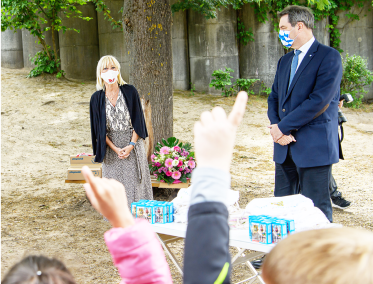 25.05.2020: Ministerpräsident Dr. Markus Söder und Sozialministerin Carolina Trautner bei einem Kitabesuch in Nürnberg