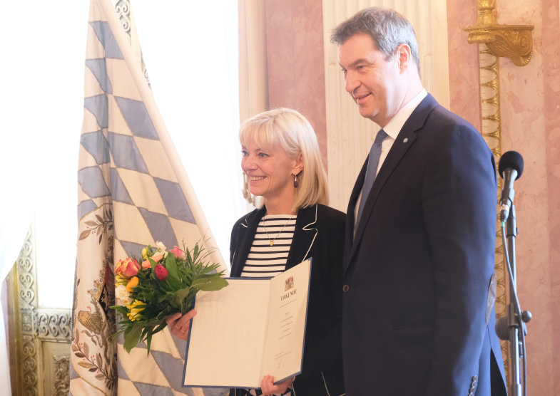 Staatsministerin Carolina Trautner neben Dr. Markus Söder. 
