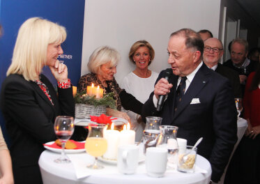 Staatssekretärin Carolina Trautner und Dr. Klaus Werner, Honorarkonsul des Königreichs Schweden