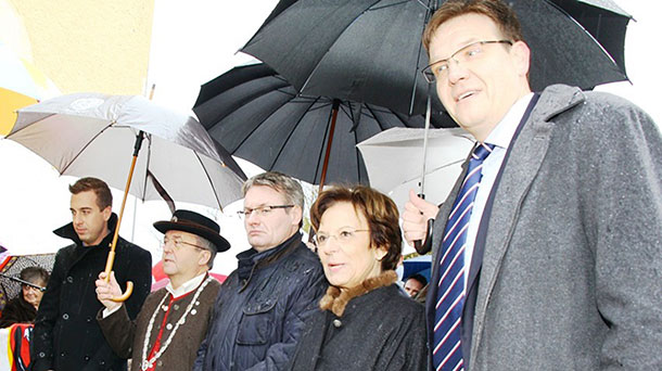 Foto: Staatsministerin Emilia Müller bei der Gedenkveranstaltung „Vertrieben – angekommen – aufgebaut“